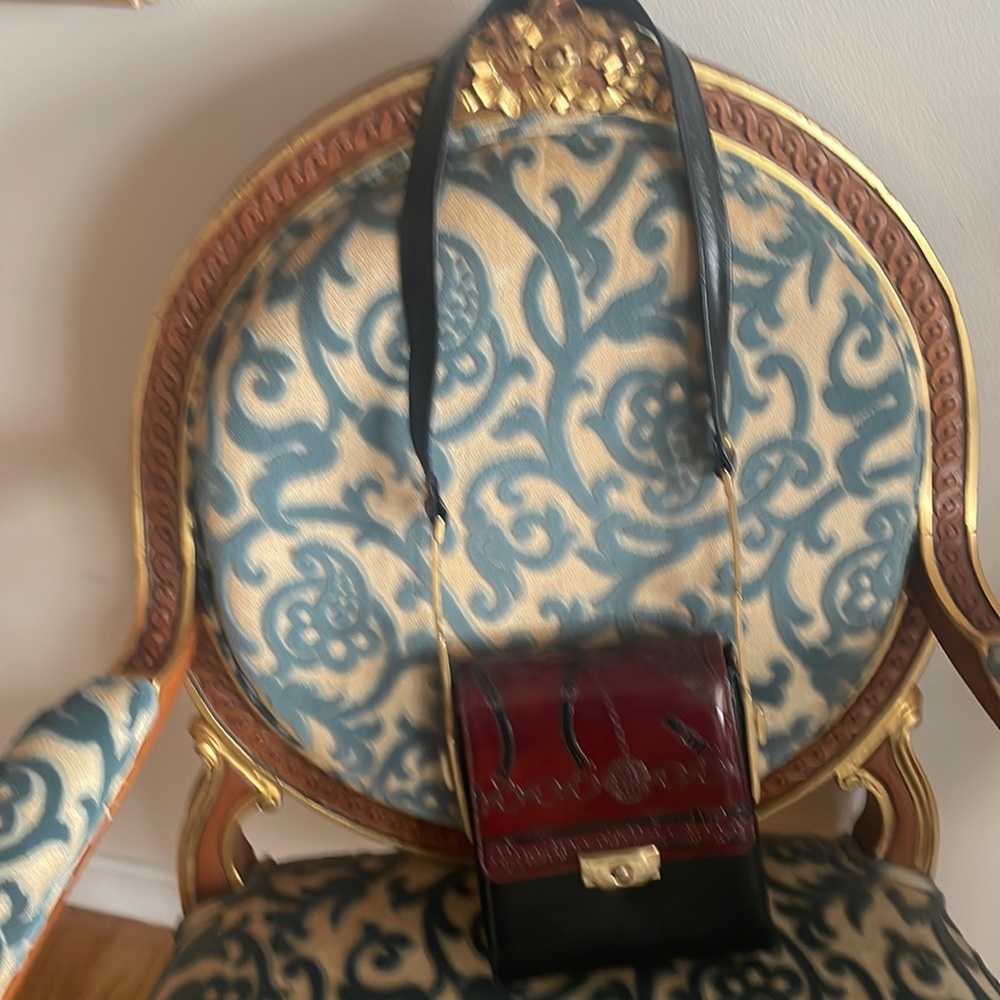 Beautiful pocketbook made and purchased in Florence Italy. Like new